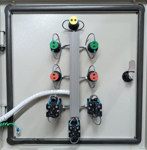 PROFIT PAINEL PART DIRETA COMUT AUTO EXTRAV ( 2,8~4A) 2CV 380V Ø3