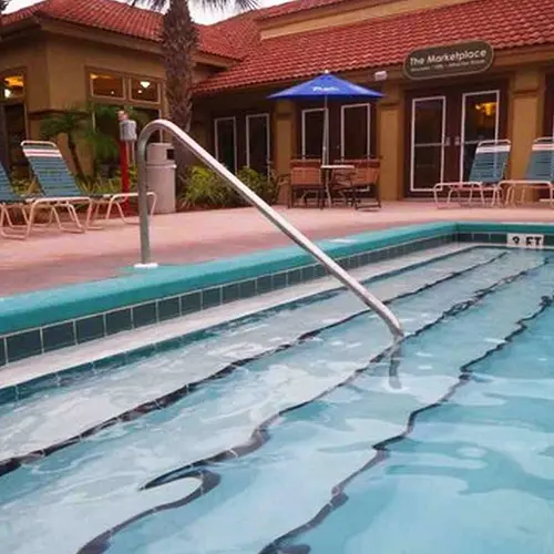Corrimão para Escada Interna c/ Chumbador Alumínio e Latão somente para Piscina de Concreto Sodramar Angra em Aço Inox