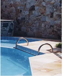Suporte Para Corrimão Sodramar Universal em Aço Inox Para Piscina